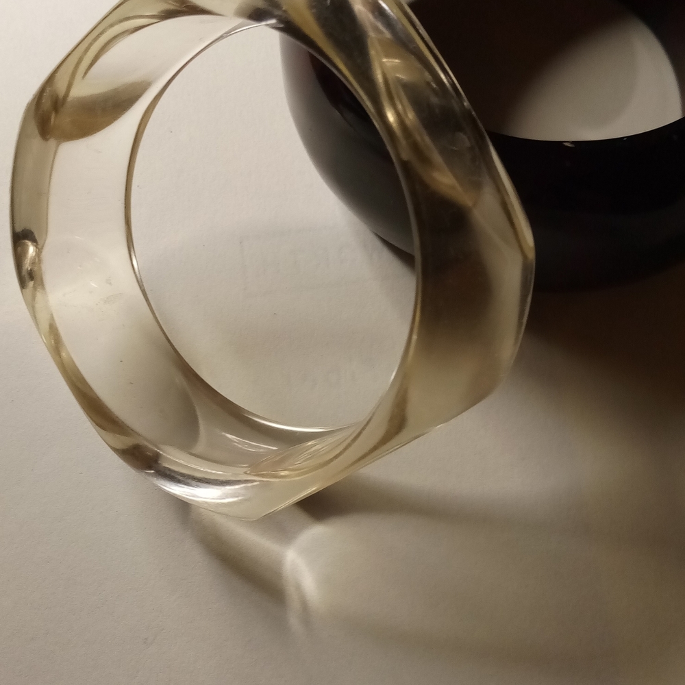 Vintage 60-70s Transparent Modernist Bangle (Bakelite?)